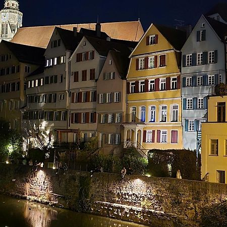 Stadtnahes Gaestezimmer Im Penthouse Bei Esi テュービンゲン エクステリア 写真