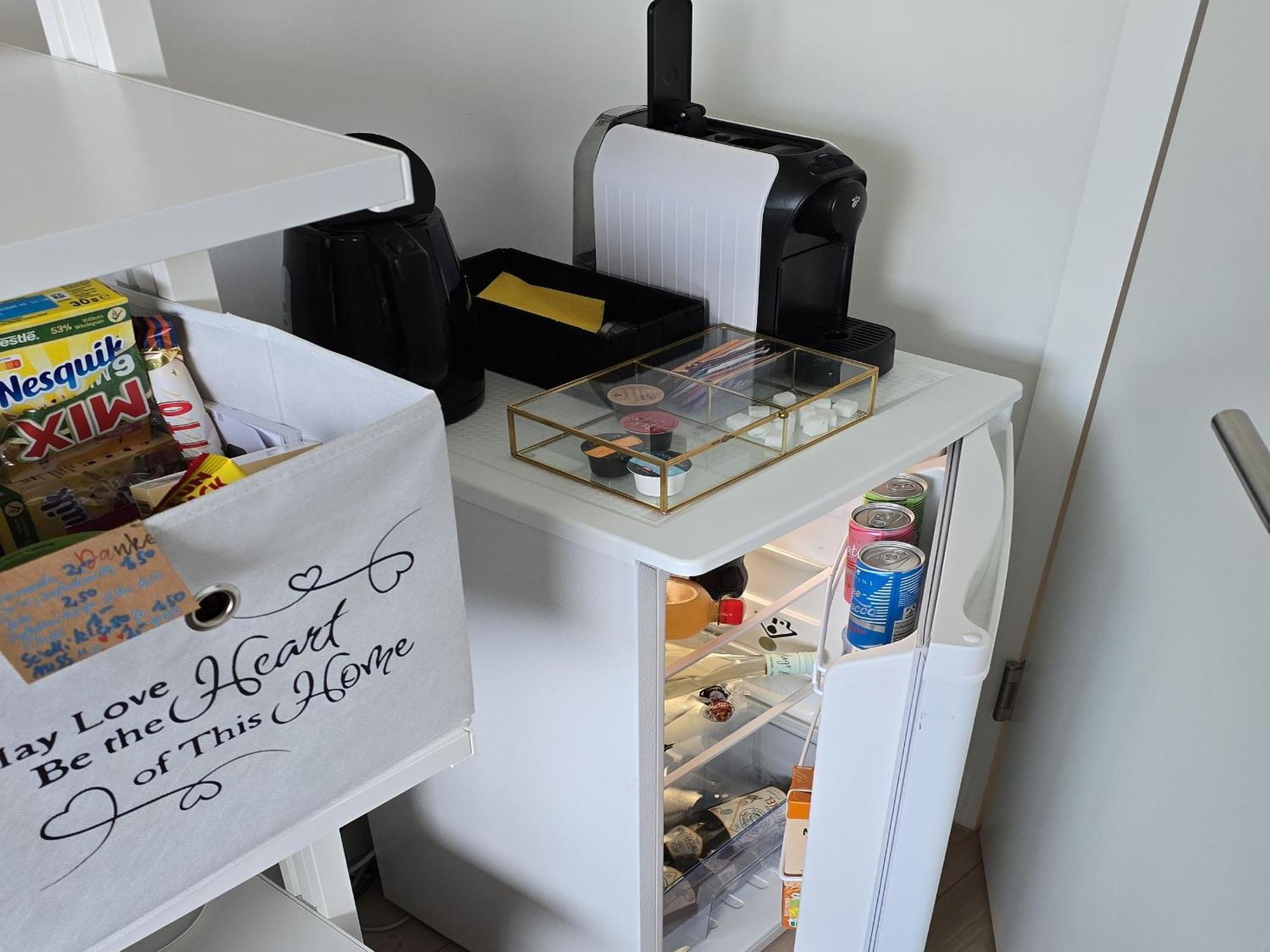 Stadtnahes Gaestezimmer Im Penthouse Bei Esi テュービンゲン エクステリア 写真